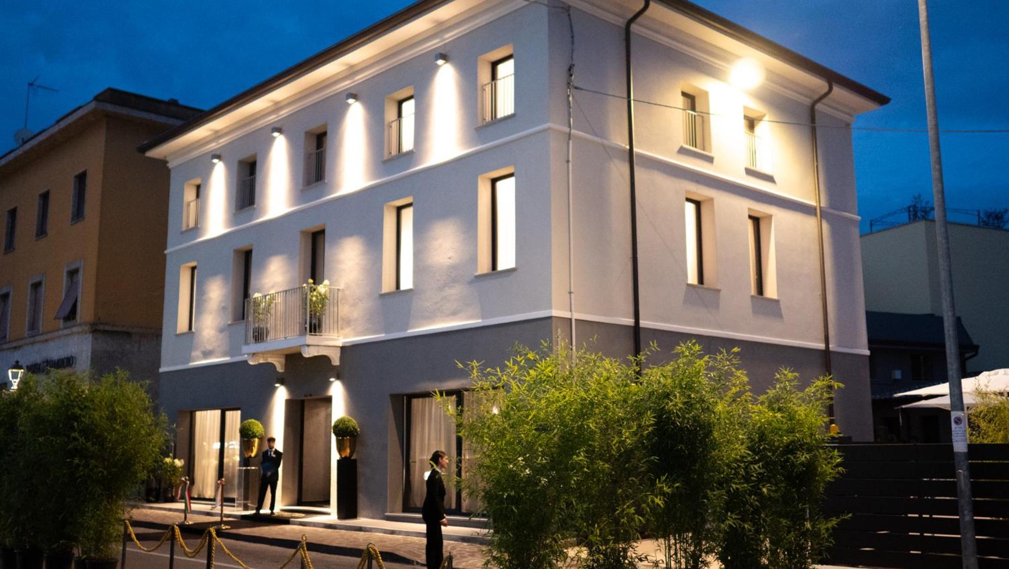 Hotel De Amicis Moglia Extérieur photo